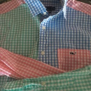 Vineyard Vines  Tucker Button Down Shirt - Med